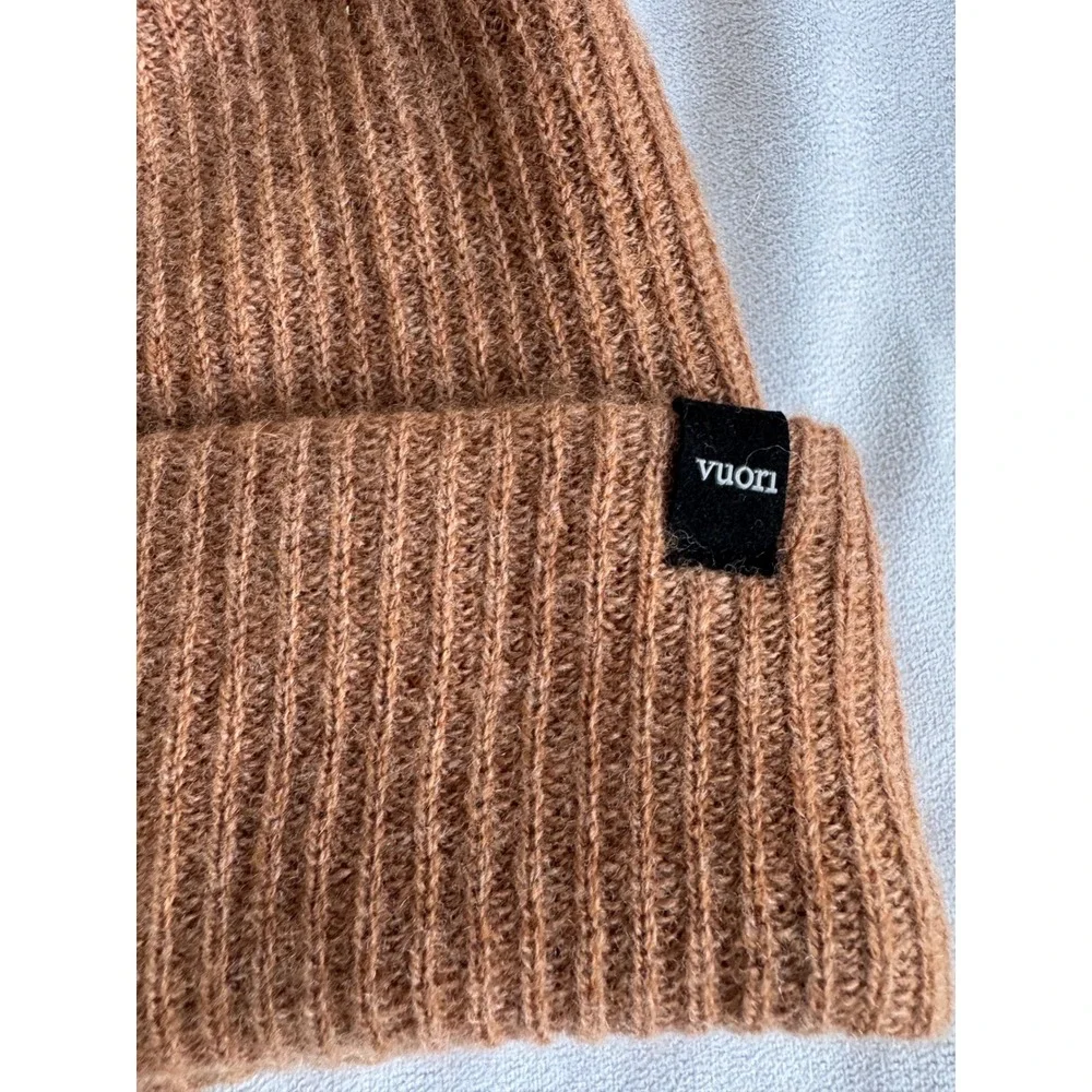 Vuori Douglas Ribbed Cashmere Wool Beanie wheat Heather Brown Knit Gorpcore hat